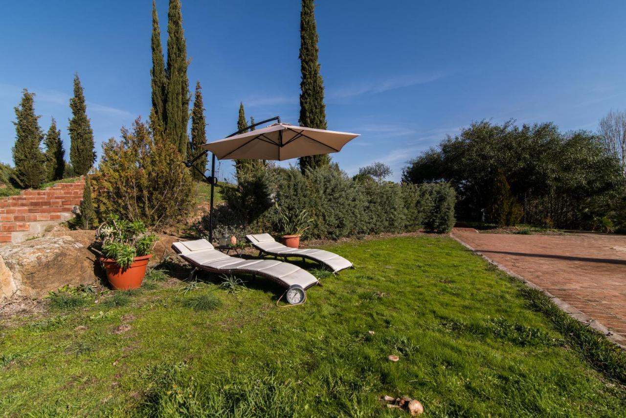 El Pueblo De Leo Hotel Badajoz Exterior photo